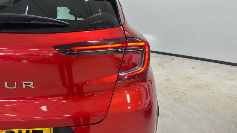 Renault Captur 1.0 TCE 100 Iconic 5dr Petrol Hatchback